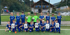Neue Trikots für die F-Jugend des SV Huzenbach