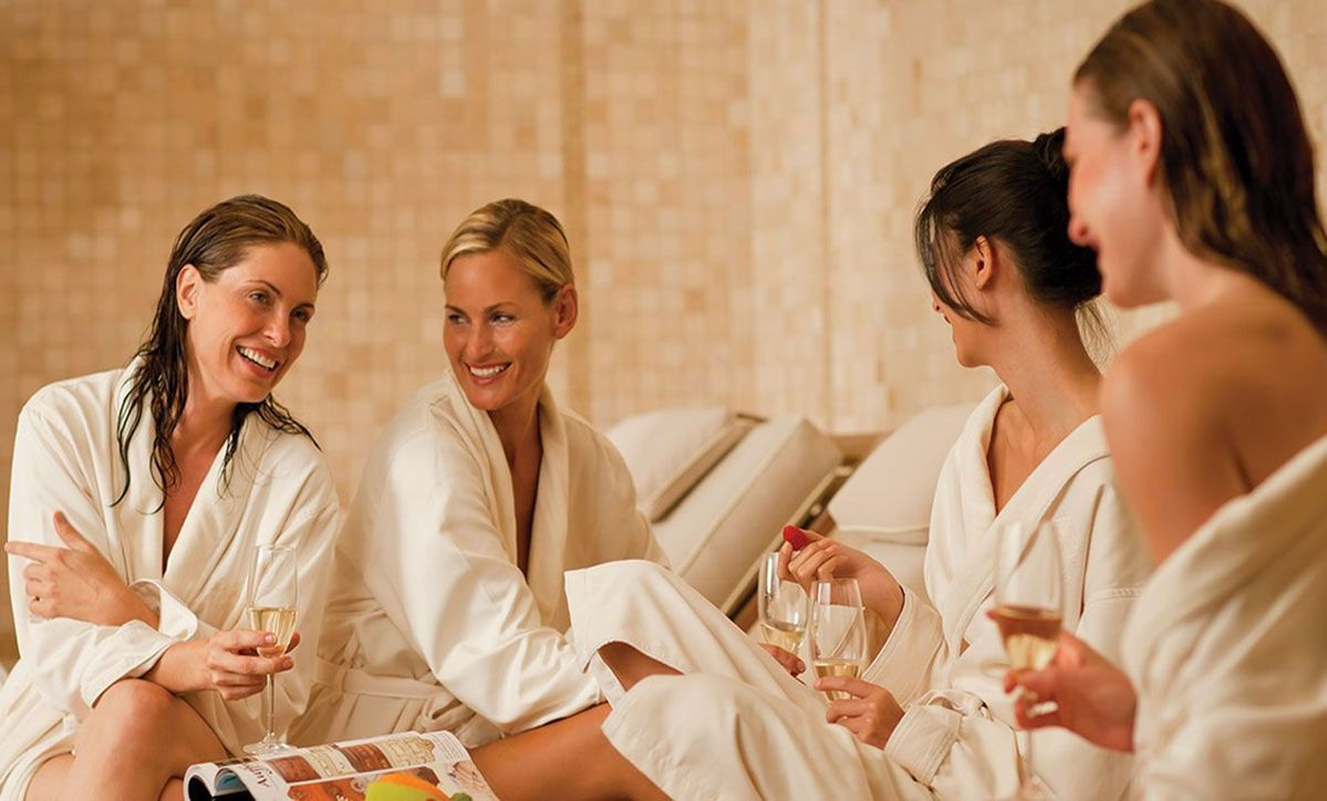 group scalp detox and massage for small group at T Scalp Therapy & Spa