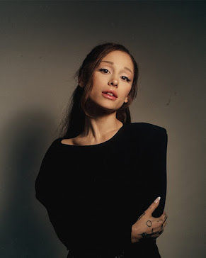 Ariana Grande Announced Her New Album – Petal