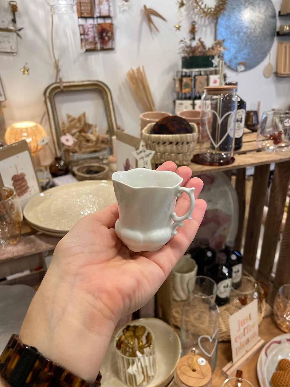 Tasse à café en porcelaine de Limoges 🏷️