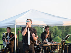 Choosing Your Wedding Music: DJs, Bands, and Ceremony Musicians