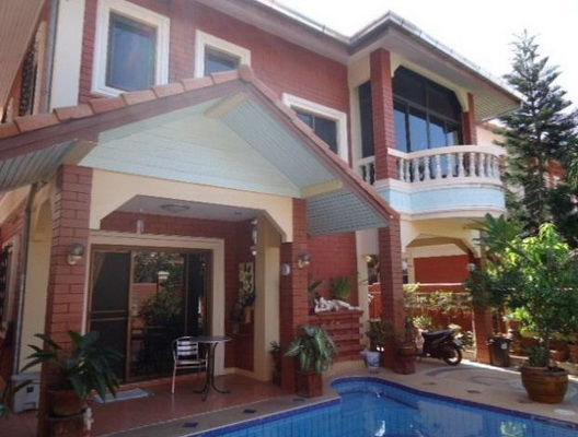Pool House Bargain_18.jpg