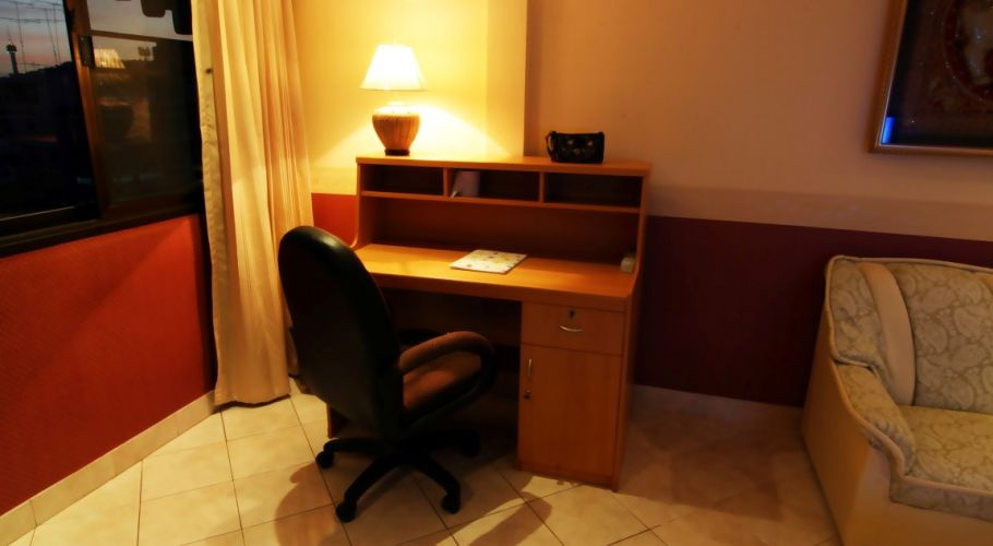 07 Apartement Complex.jpg