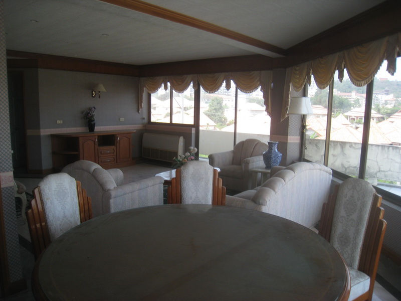 Show room 02_14.JPG