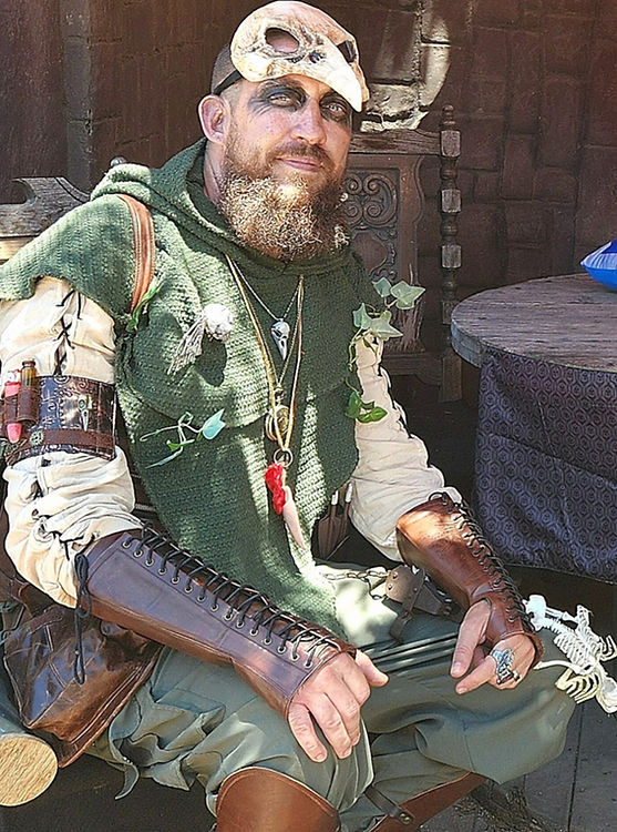 Images of Dragon Head Founder