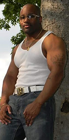 Pro Bodybuilder Bernard"Thebeast"Cunningham Home training that you will be able to get a well built physique in your own home.