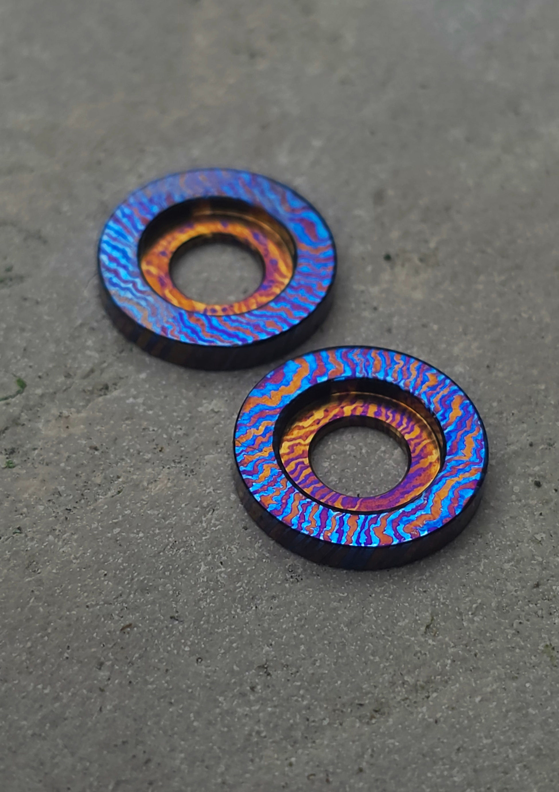 Timascus Pivot Collars for Otters