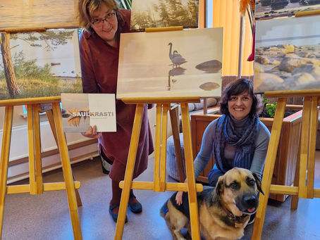 No 21. oktobra Naukšēnu pagasta bibliotēkā skatāma Gitas Memmēnas foto izstāde "Saulkrasti. Gaismas gleznas dabas ritmos.”