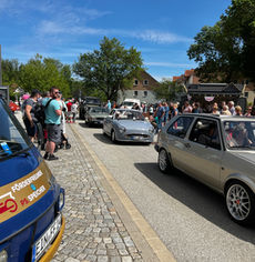 Auto-Ausstellung im PS.SPEICHER: Besucher bestaunen Oldtimerparade