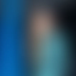 🏙️ Canon 1D Mark IV + 85mm f/1.8: A Street Photography Combo That Honors Distance