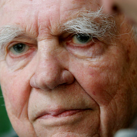 🎖️ Andy Rooney — The War That Shaped Him
