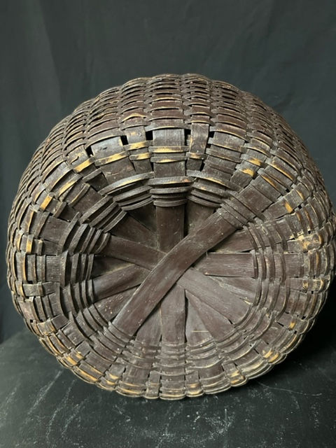 Thumbnail: Feather Basket
