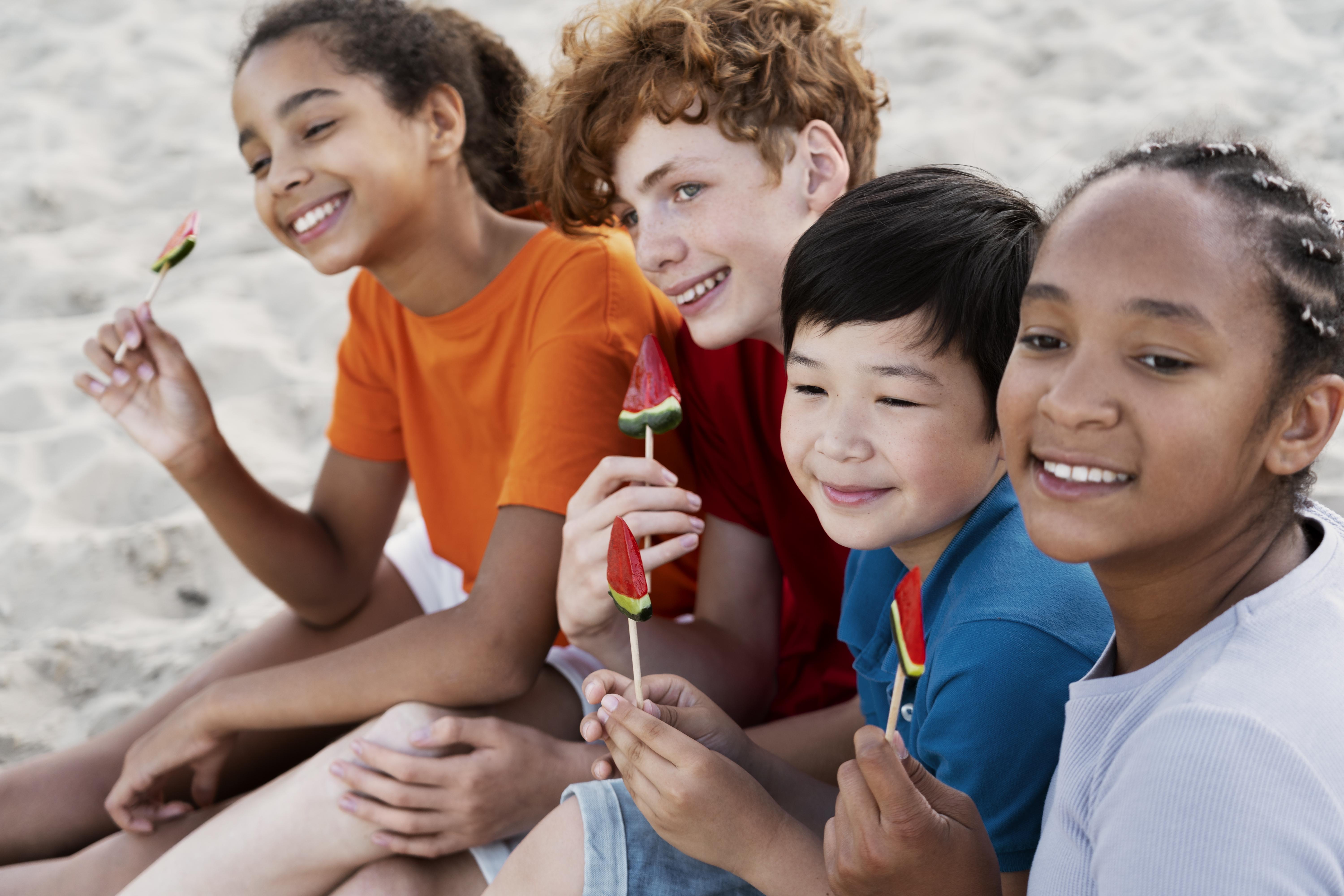 friends-spending-time-together-summer.jpg