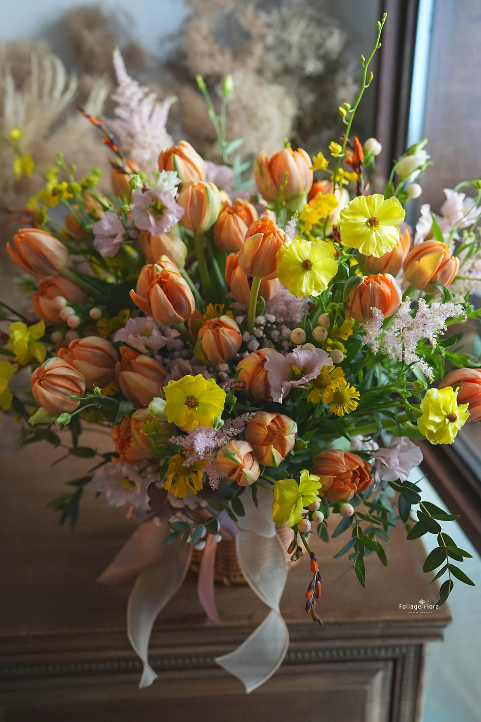 縮圖：鮮花花籃座檯擺設 - 鬱金香 - Orange Yellow