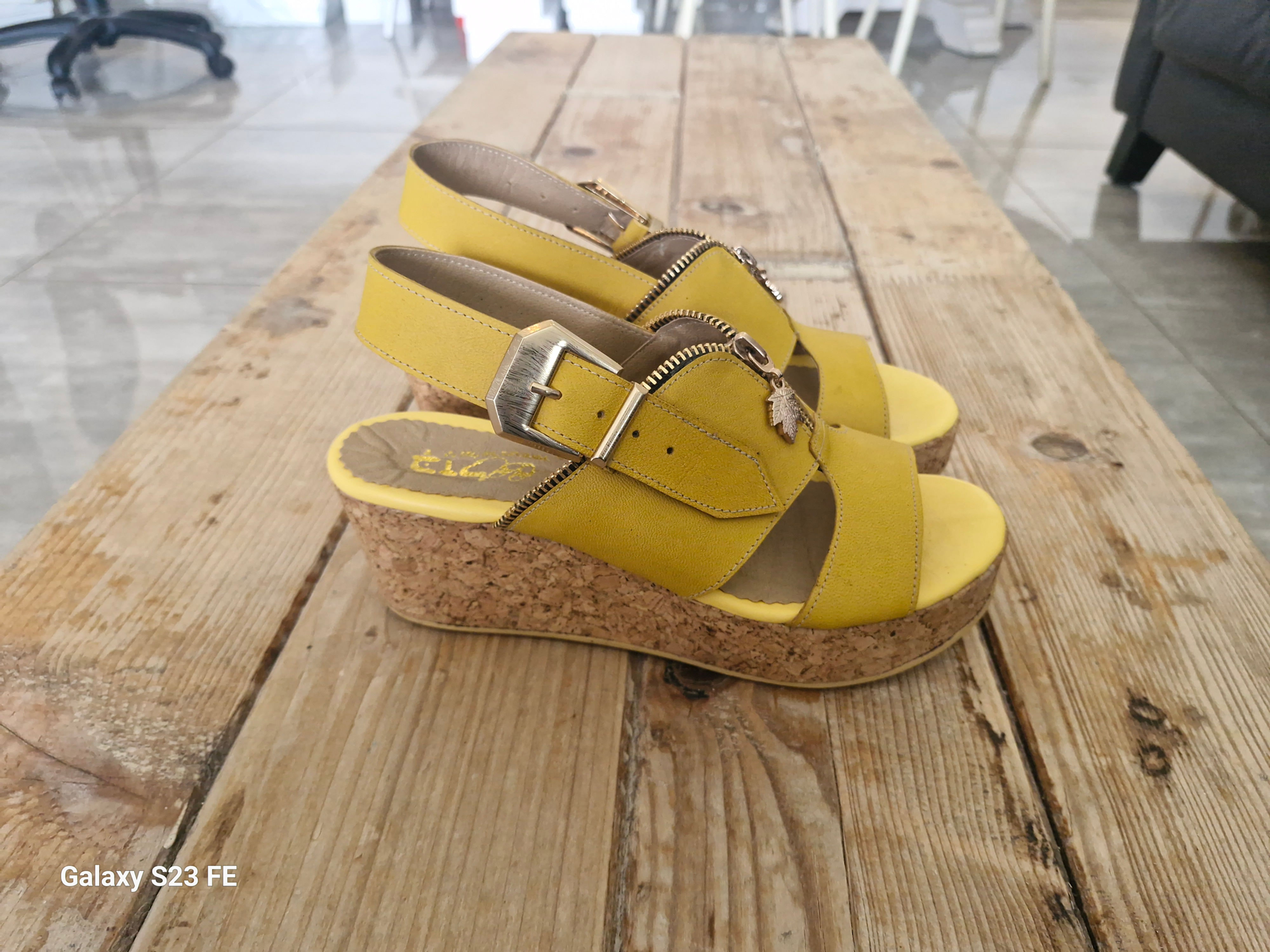 7025 פלטפורמה 7 ס"מ ניתן לשנות צבע ברישום בהערות לכל צבע שקיים באתר