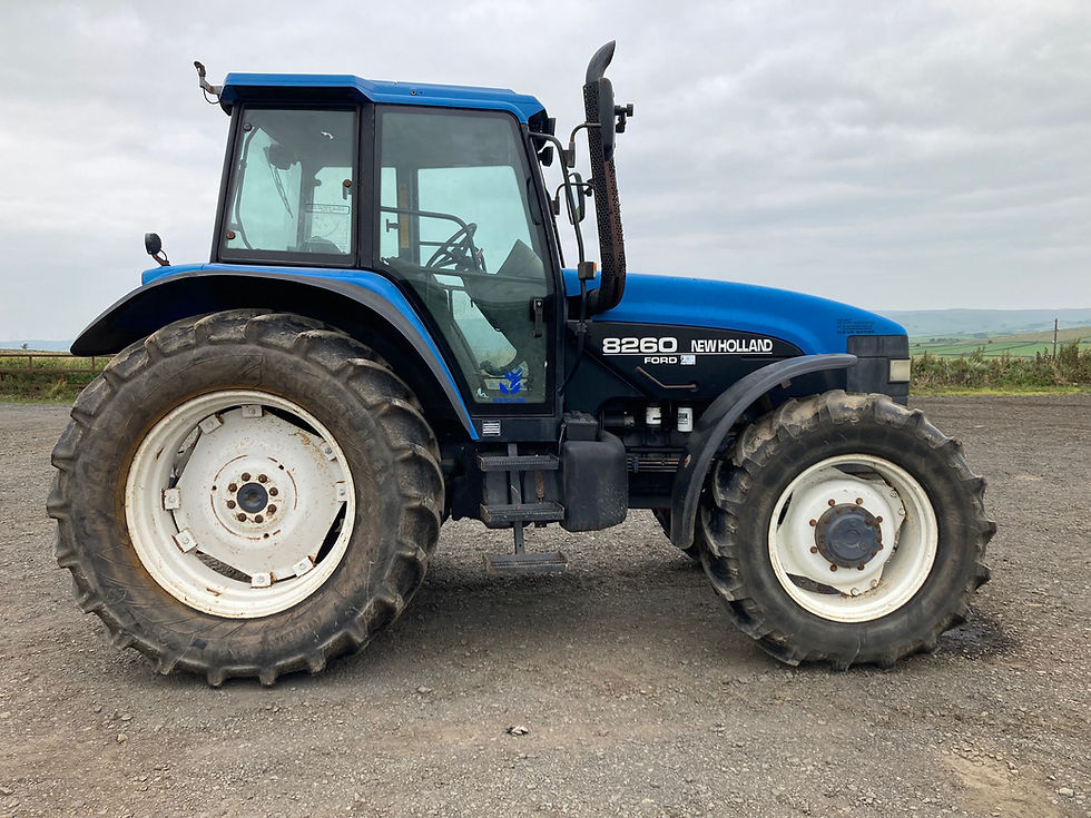 New Holland 8260