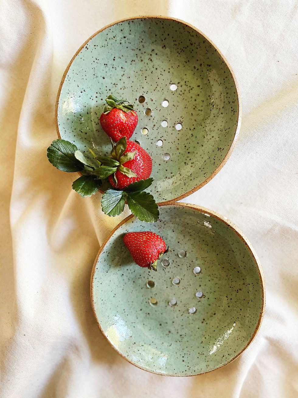 Thumbnail: Garden-to-Table Colander in jadeite