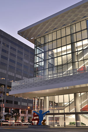 moscone_corner_vert_IMG_1778.jpg