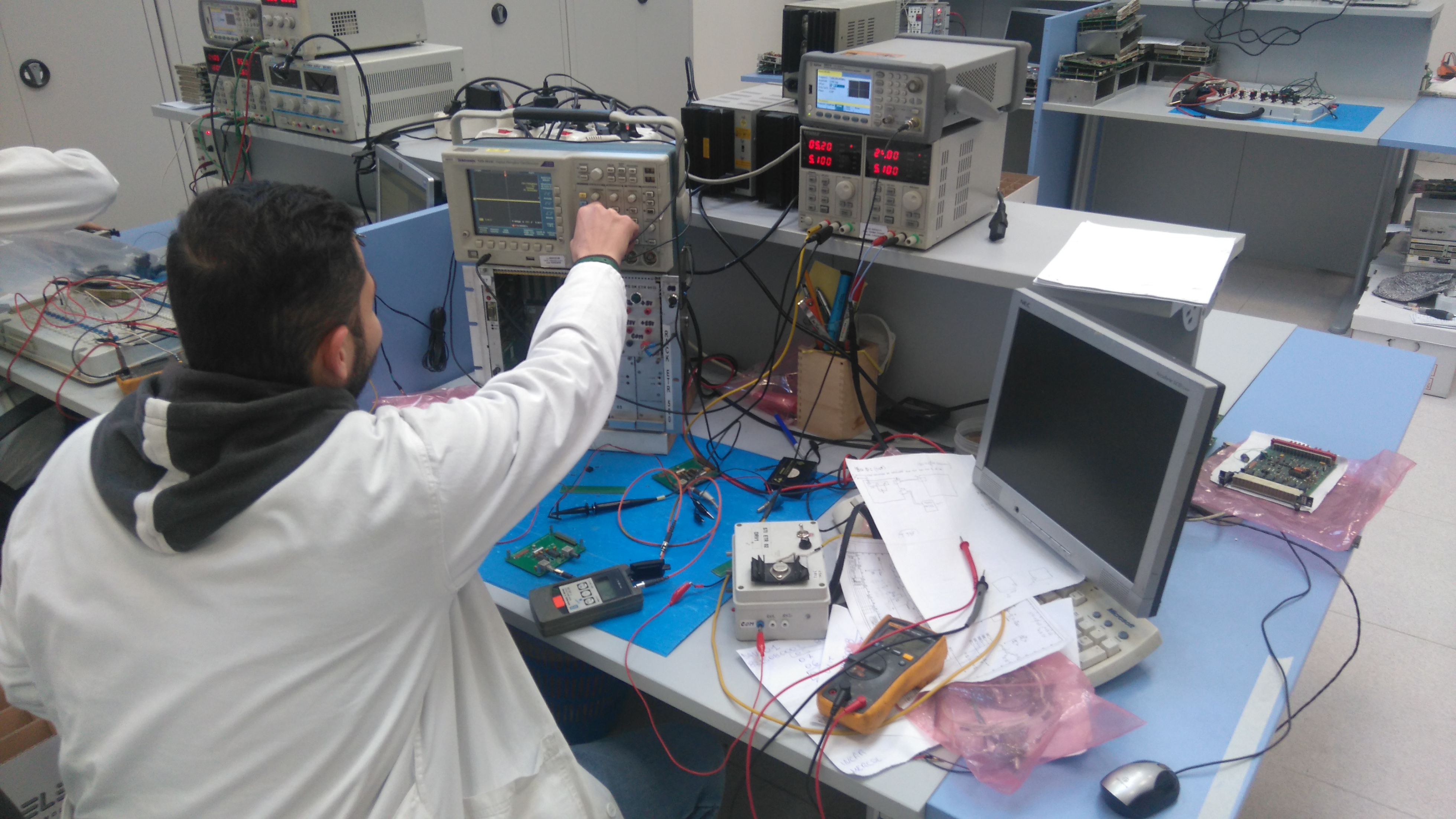 LABORATORIO ELETTRONICO Sorifer laboratorio-elettronico-sorifer