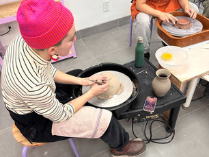 Beginner ceramics wheel class