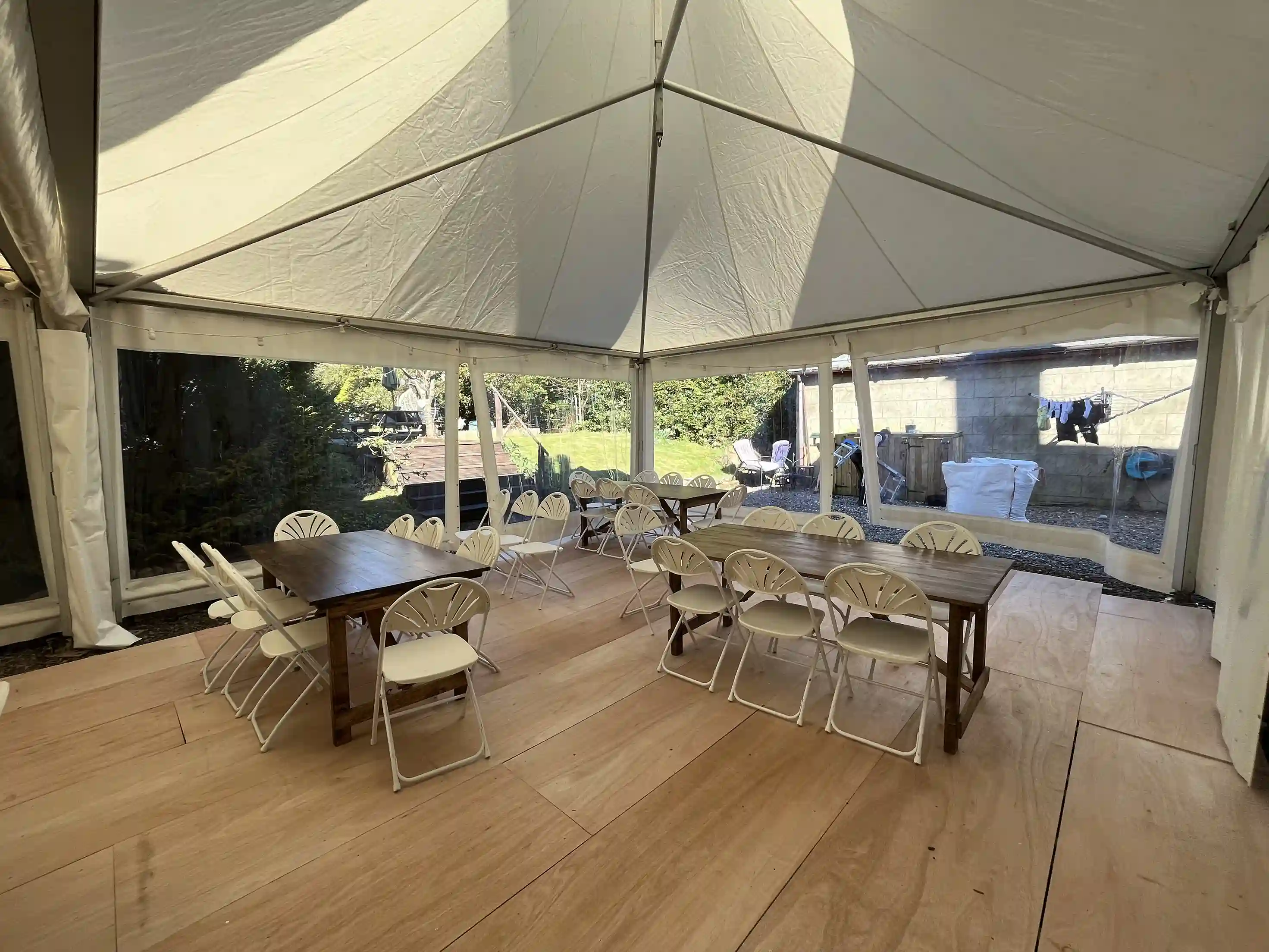 Full wooden flooring pagoda