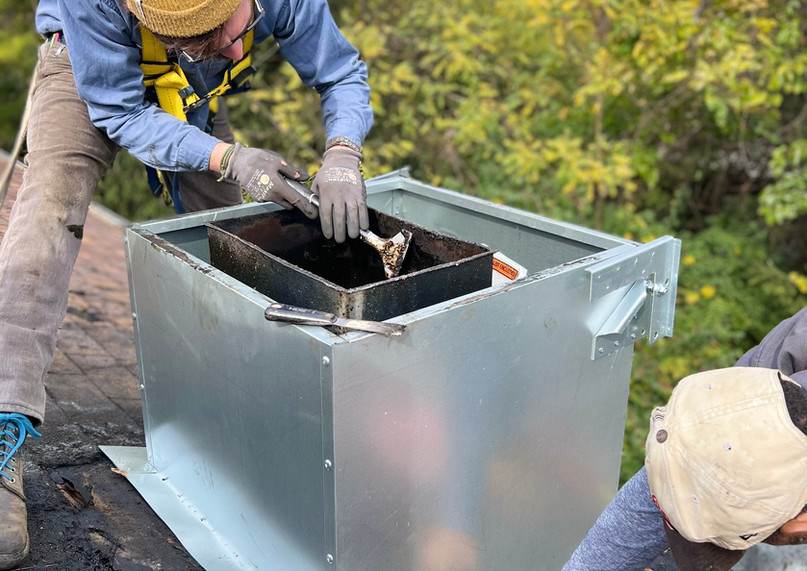 Grexen preparing a duct for welding