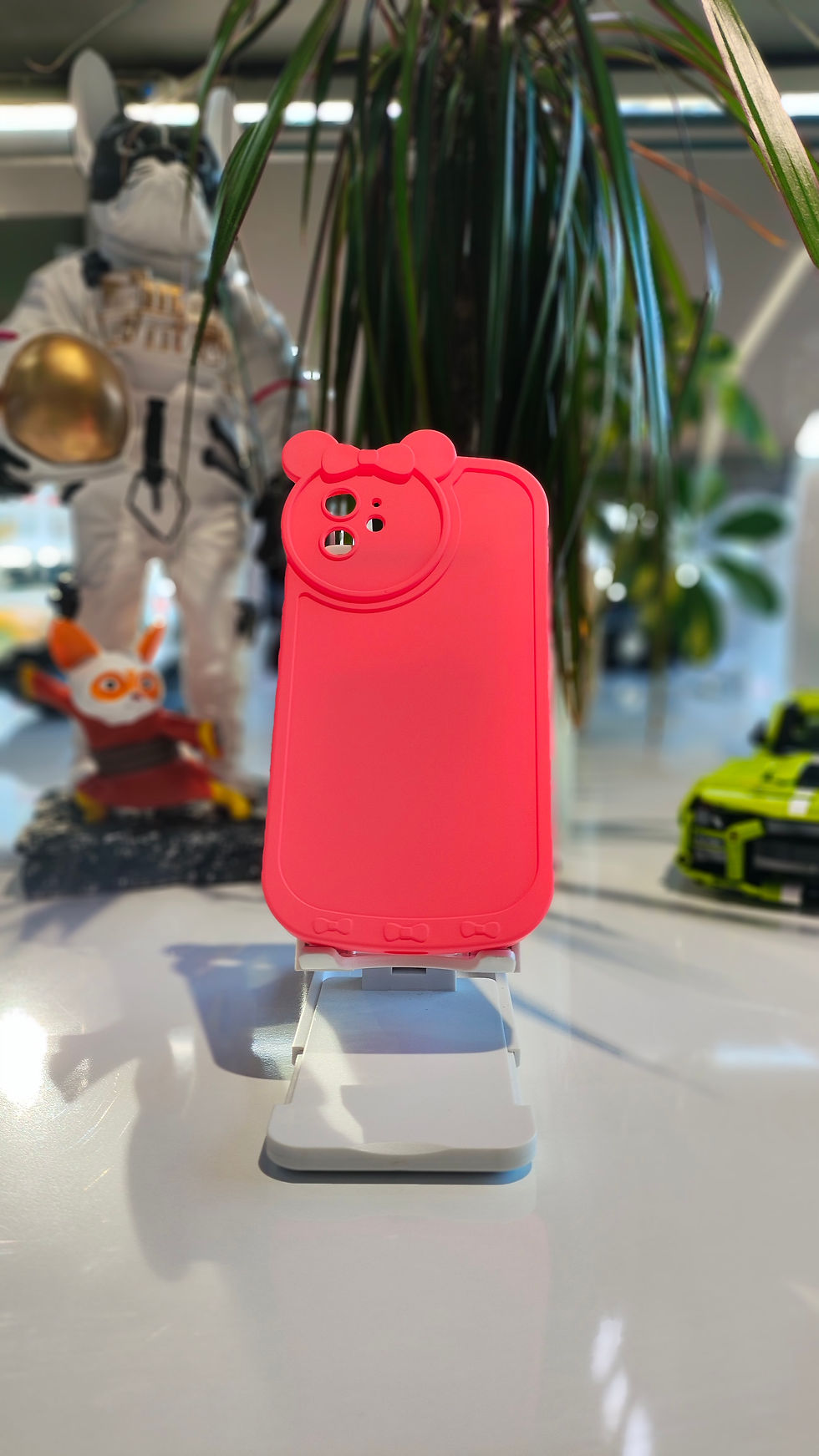 Küçük resim: iPhone 11 Fiyonk Silikon Kılıf