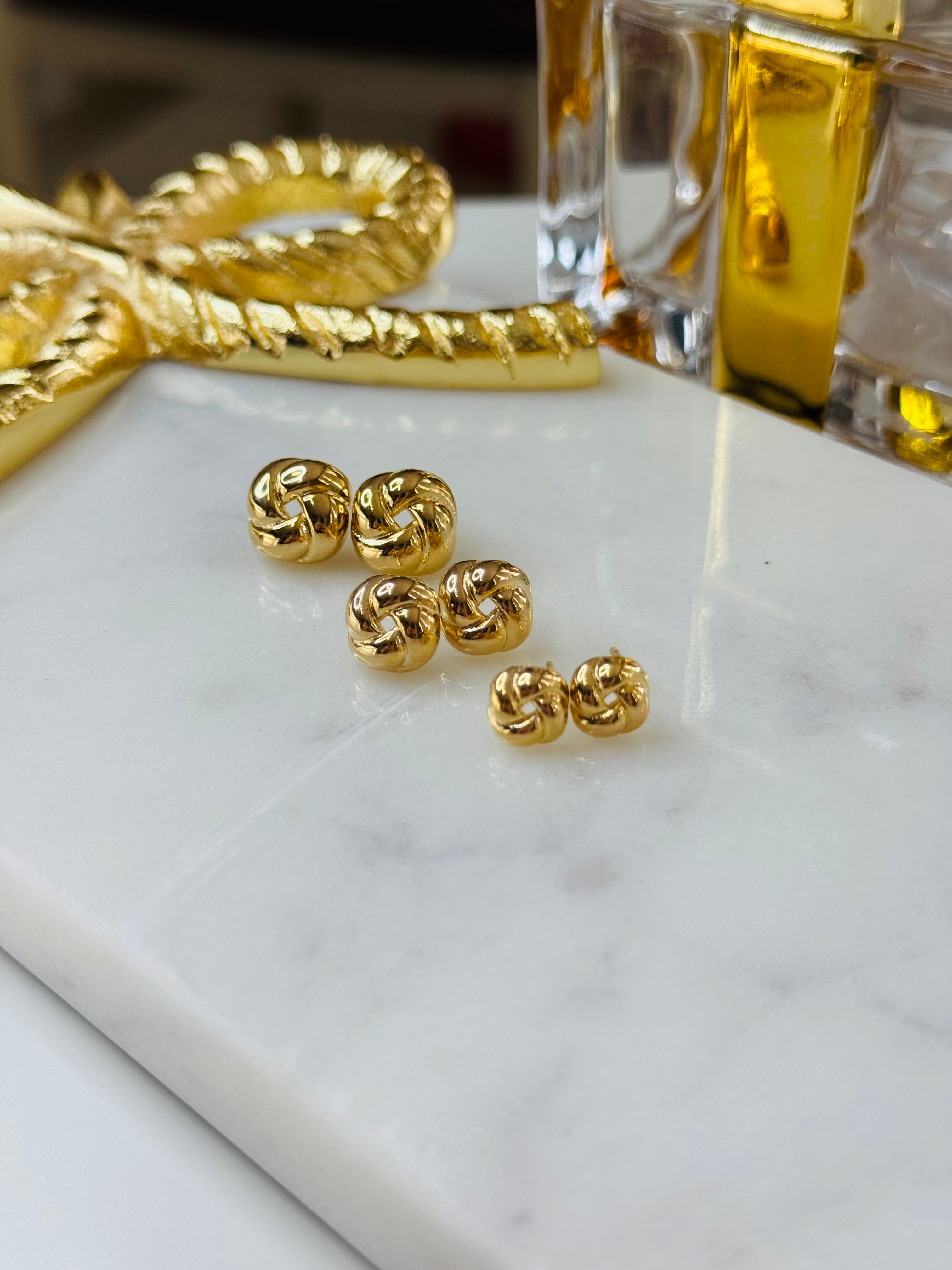 goldtone arrings set