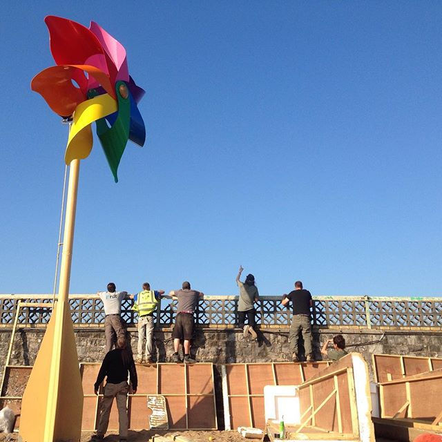 Confronting the owner of a surveillance kite being flown over #Dismaland