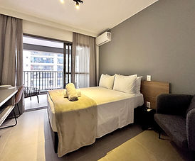 Studio Mobiliado com Varanda no 10º Andar em Moema, São Paulo