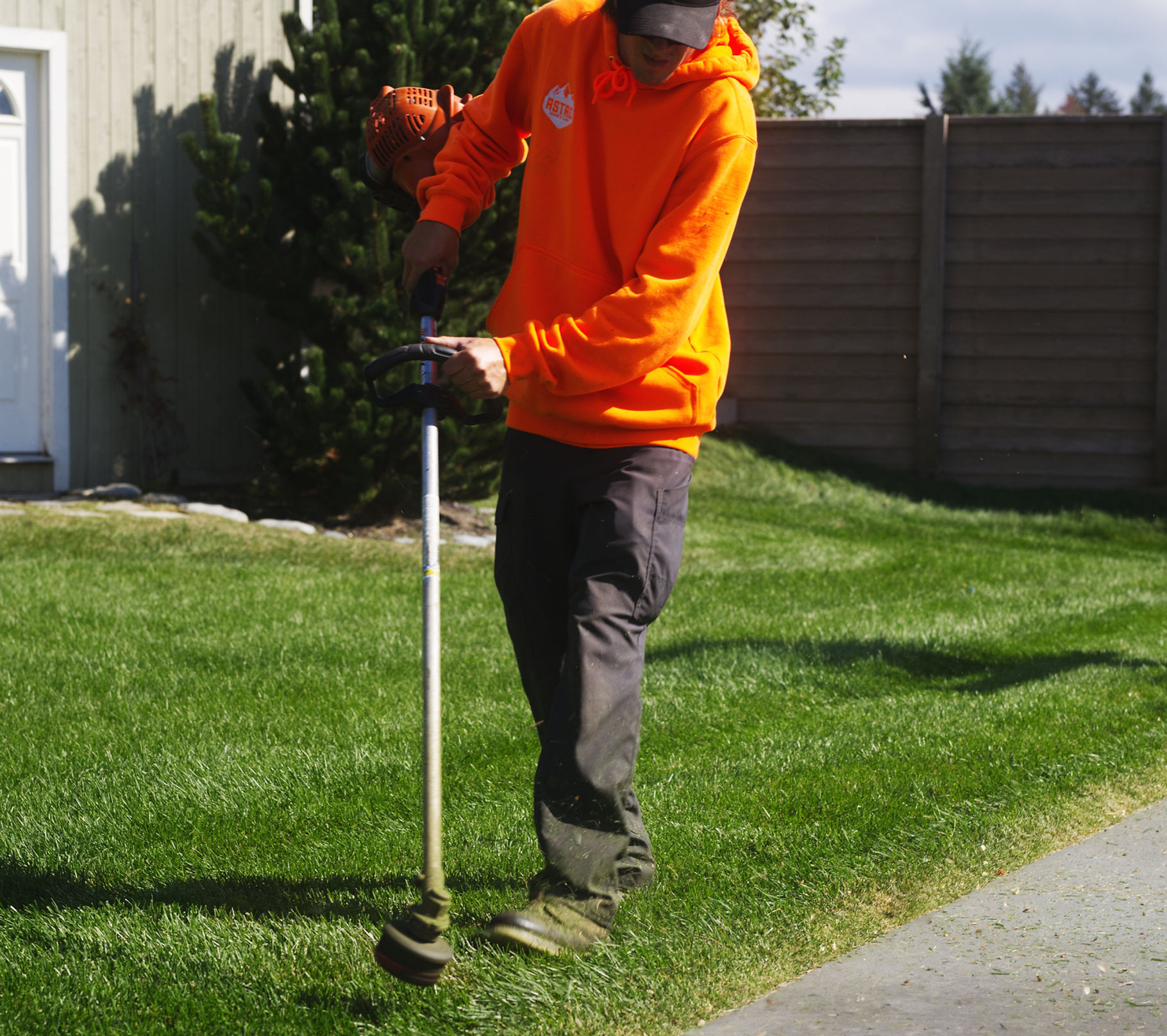 Professional lawn edging and trimming service by Astro Home and Lawn in Coeur d'Alene, Idaho