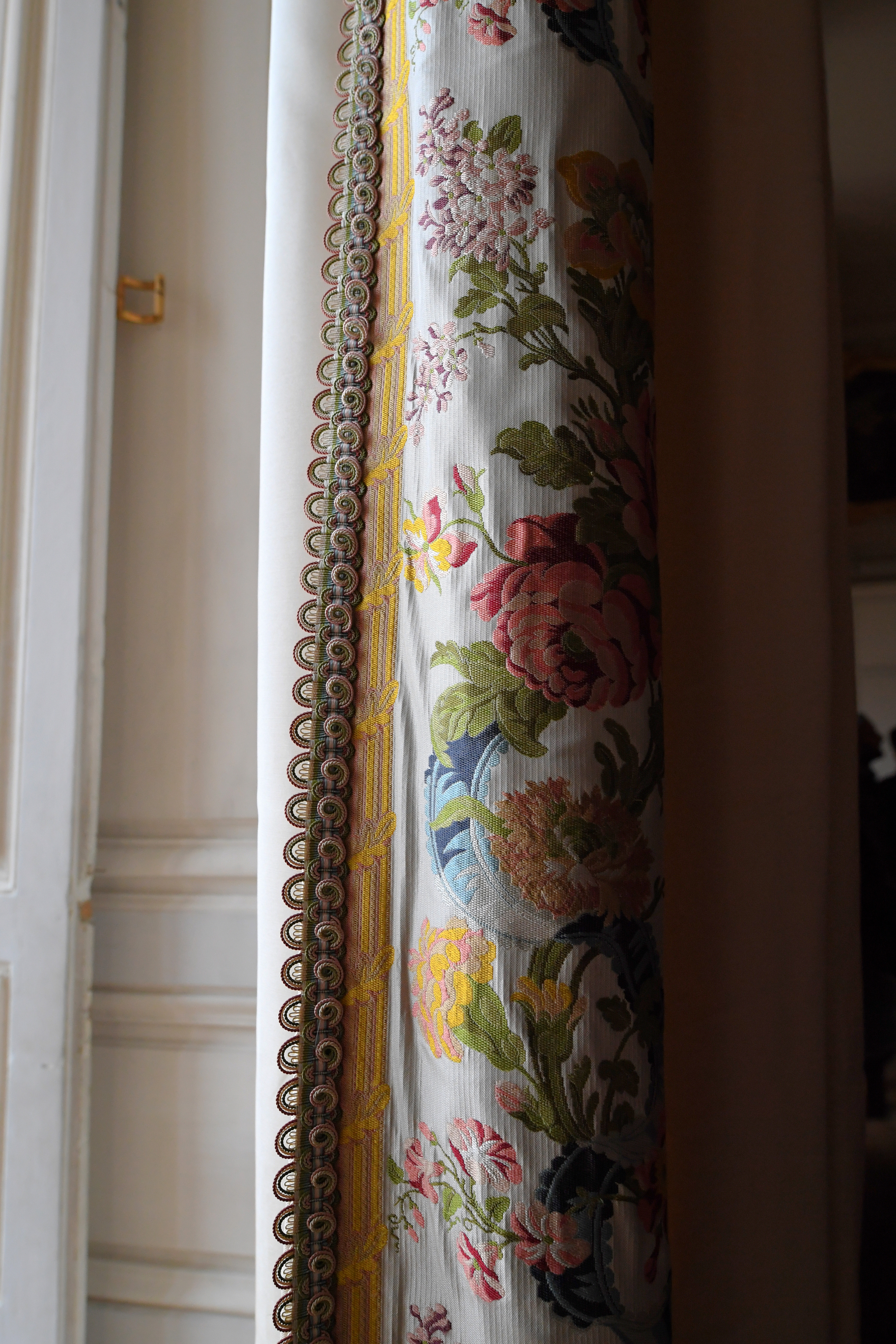 Floral Curtain - Petit Trianon