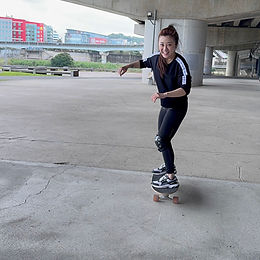 陸地滑雪訓練:衝浪滑板、電動滑板與立槳衝浪滑板的三大輔助練習