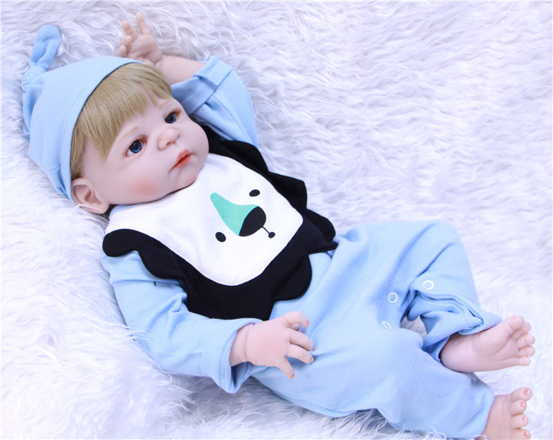 Bebê Reborn 55cm menino corpo inteiro em silicone Gabriel loiro