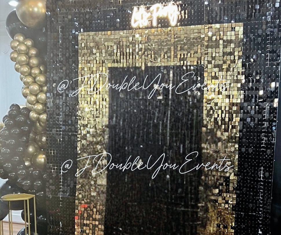 Shimmer Wall with Balloons