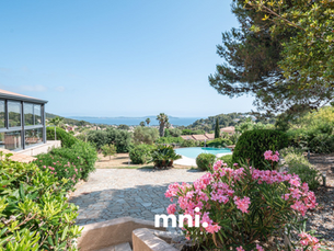 Propriété d’Exception avec Vue Panoramique Mer – Carqueiranne