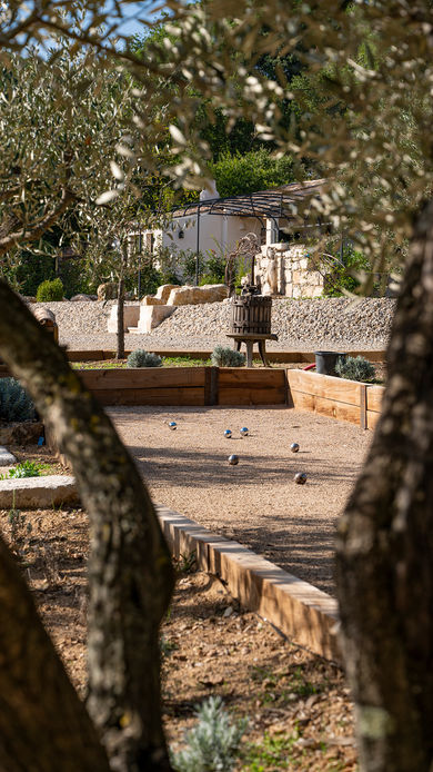 le-clos-de-mansart-petanque-grimaud.jpg