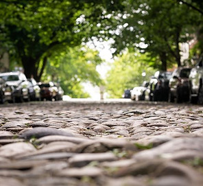 A cobblestone street in Old Town Alexandria