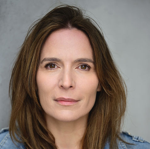 JULIA HUSTON - VOICE ACTRESS