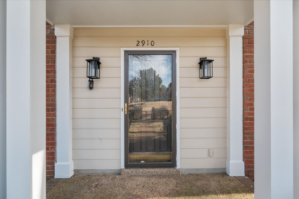 03-2910 Belgrave Dr-3