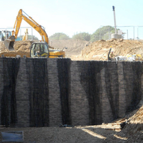 reinforced retaining wall excavation with steel rebar
