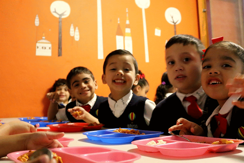 kids having lunch
