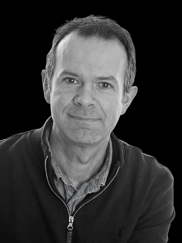 Rob is an Executive Coach with over 25 years of experience helping individuals and organisations achieve meaningful, lasting change. A Board-level leader turned coach, he combines deep expertise with a straight-talking perspective that comes from having navigated real challenges at the top of organisations.