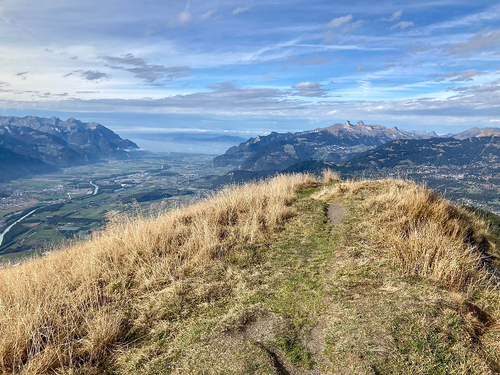 Wide angle view of a mountain trail perfect for VTT