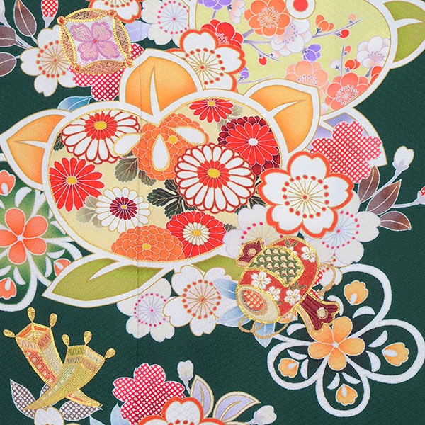サムネイル： 深緑色　橘宝尽くし振袖（R1777）