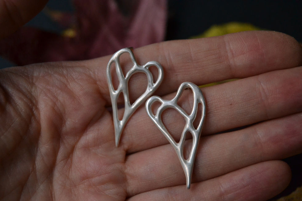 Thumbnail: Corazon silver earrings