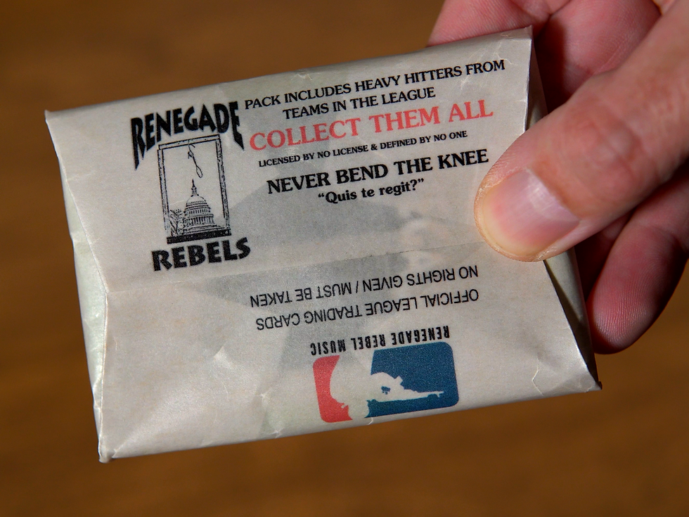 Thumbnail: Complete Wax Pack Collector Card Set