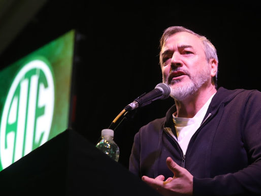 Trabajadores despedidos estatales pidieron la reincorporación