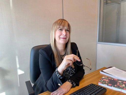 Condenando por golpearle la cabeza a su ex contra una puerta