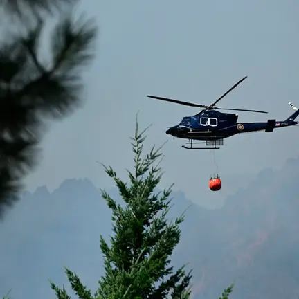 Siete muertos en San Juan al caer helicóptero de control de incendios